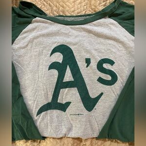Oakland A's Raglan Baseball Tee - Green and Gray XL